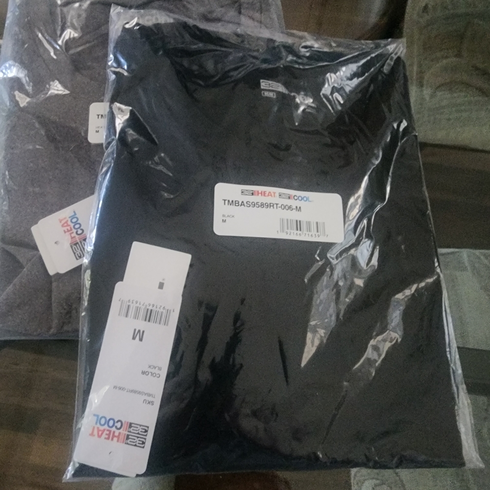 5l32 Degrees Heather Grey AND Black Heat Cool T-Shirt Two Pack.